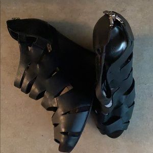 BCBG Girls Black Wedge 7